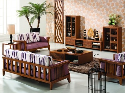 實(shí)木客廳壁柜裝修效果圖與裝飾設(shè)計